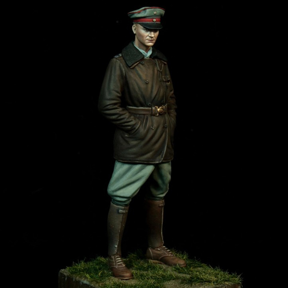 Figur Model Resin, 1/24, Petug - Winter Under Clothing ulasan dan harga